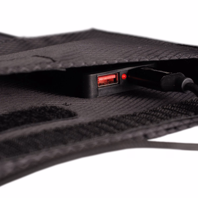 RIDGE MONKEY Vault QC3 Solar Panel