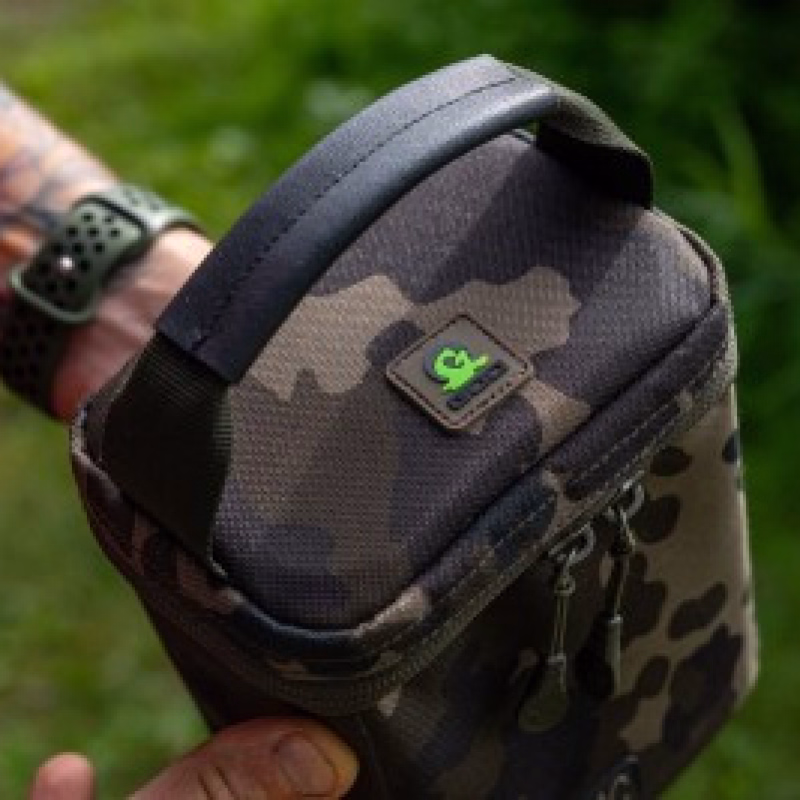 KORDA Compac Goo Bag Small Dark Kamo