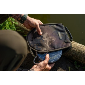KORDA Compac Scales Pouch Dark Kamo 1
