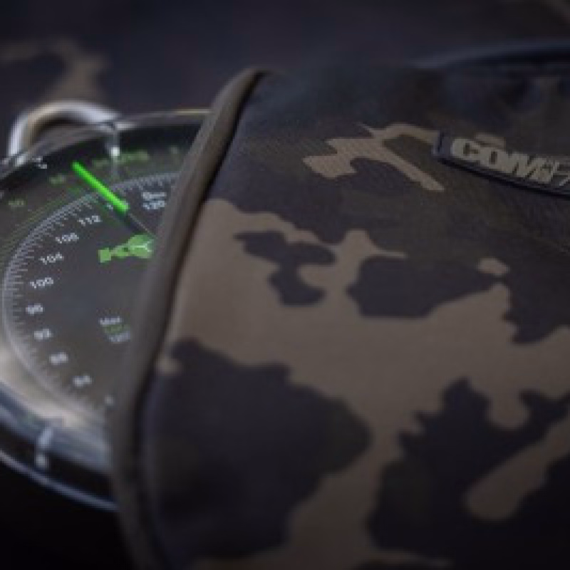 KORDA Compac Scales Pouch Dark Kamo