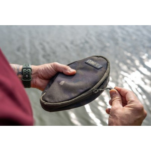 KORDA Compac Digital Scales Pouch Dark Kamo 4